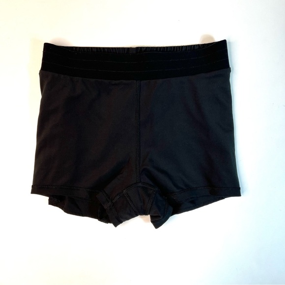 Girlfriend Collective Recyclable Workout Shorts Black Size XS - Picture 8 of 8